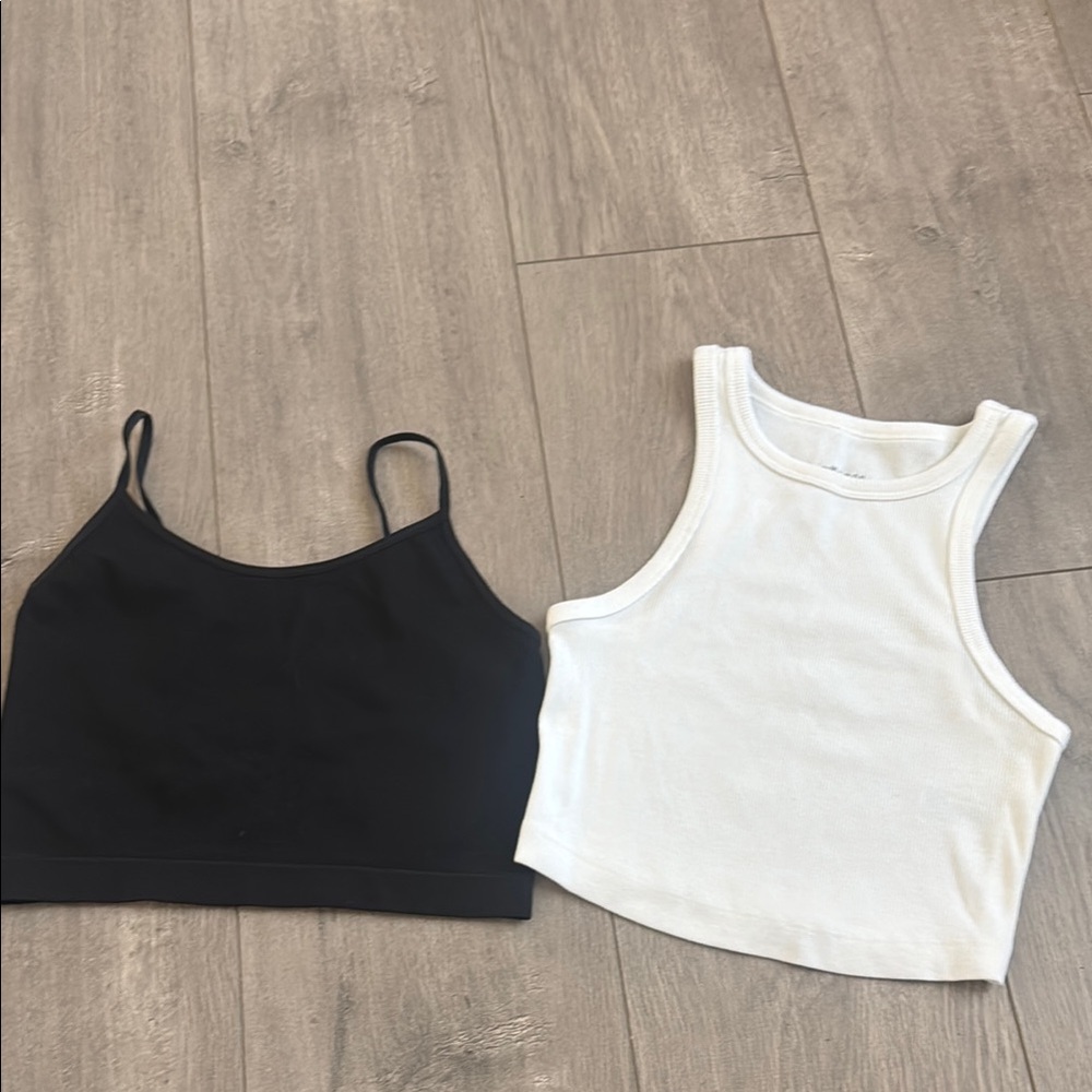 Bundle Wild Fable Black and White Sleeveless Crop Tank Tops Size Xs